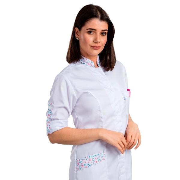 Jaleco Feminino Gabardine Branco Manga Longa Gola Padre Martigale Estampado Dentinhos - Namastê - Dental Access