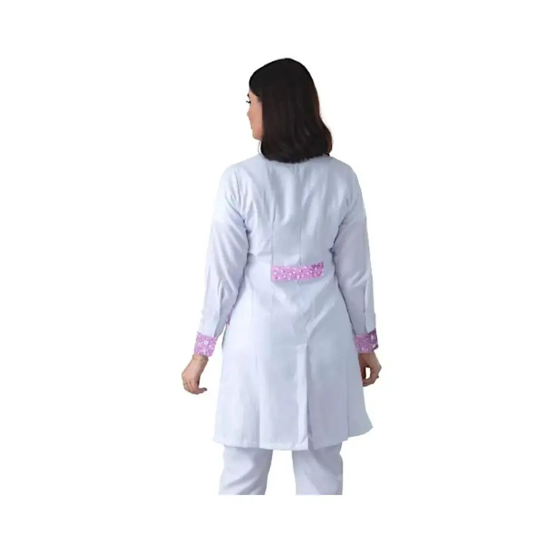 Jaleco Feminino Gabardine Branco Manga Longa Gola Padre e Estampas - Namastê - Dental Access