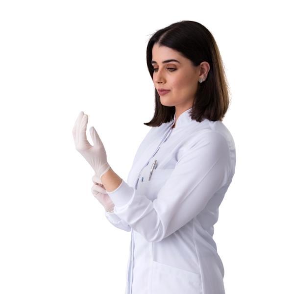 Jaleco Feminino Gabardine Branco Manga Longa Gola Padre Punho de Malha - Namastê - Dental Access