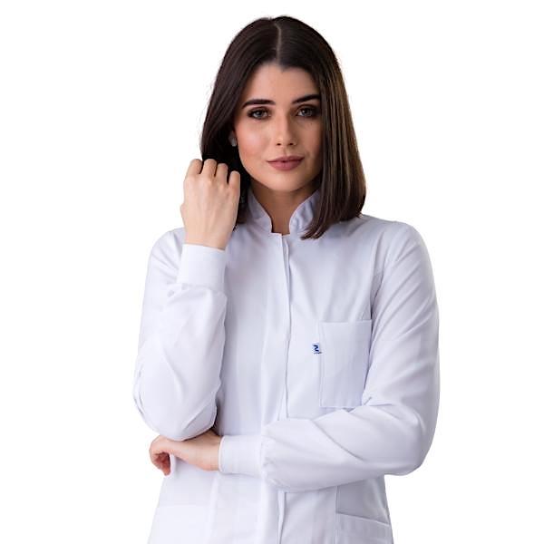 Jaleco Feminino Gabardine Branco Manga Longa Gola Padre Punho de Malha - Namastê - Dental Access